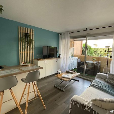 Chaleureux Appartement Face Au Port Sta Lucia, Tout A Pieds, Wifi Saint-Raphaël Buitenkant foto