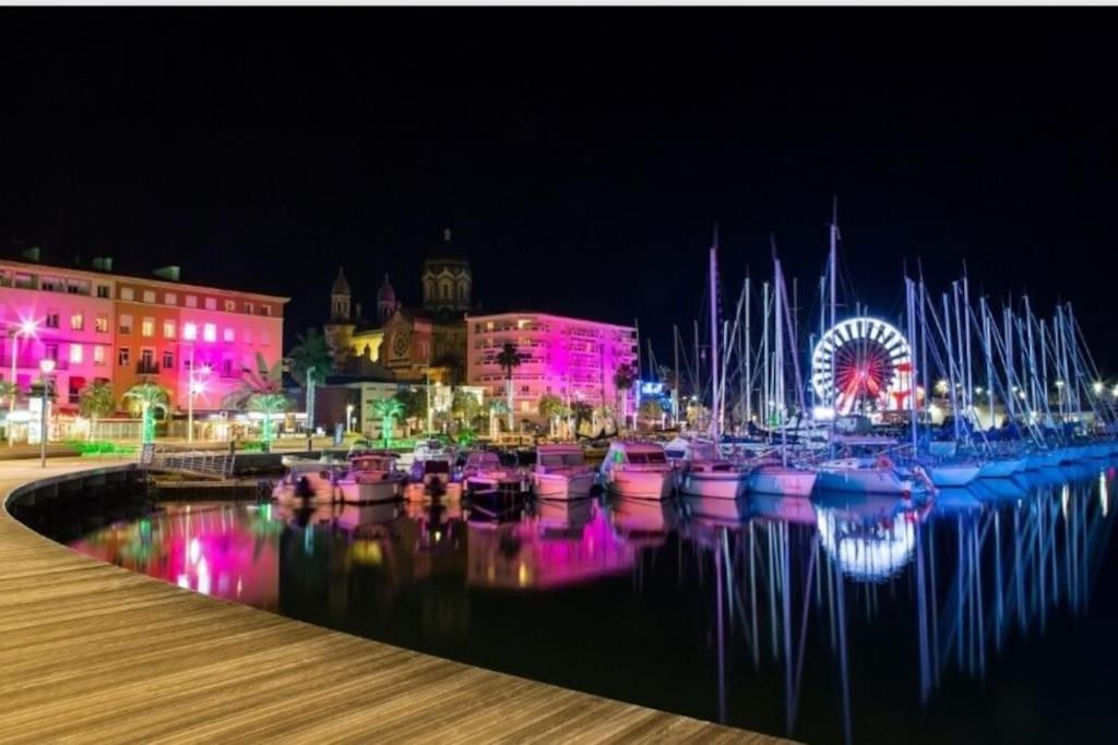 Chaleureux Appartement Face Au Port Sta Lucia, Tout A Pieds, Wifi Saint-Raphaël Buitenkant foto
