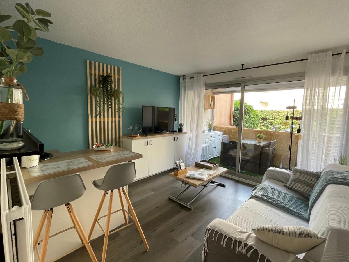 Chaleureux Appartement Face Au Port Sta Lucia, Tout A Pieds, Wifi Saint-Raphaël Buitenkant foto